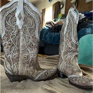 Coral sz7 cowgirl boots